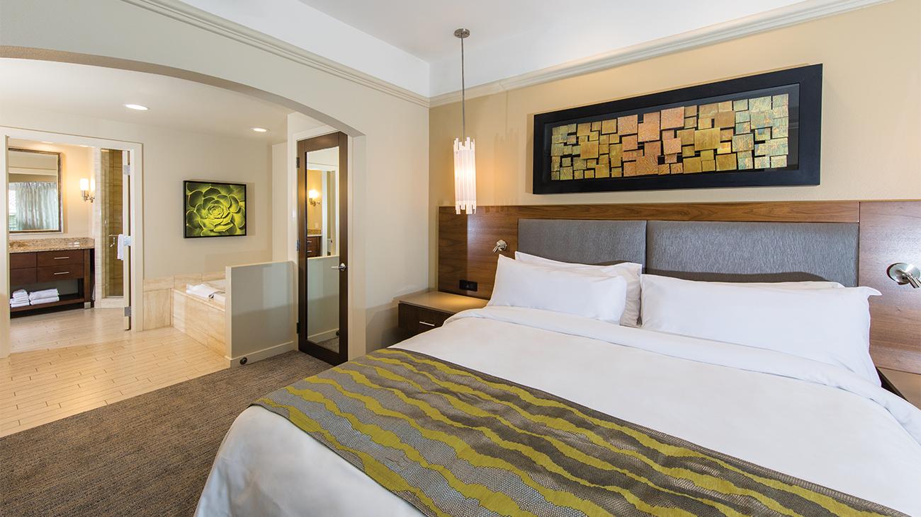 Master Bedroom and Bathroom (1- or 2-Bedroom Villa)